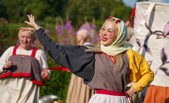 Лук, уксус и масло: как бороться с пигментными пятнами дома — бабушкины секреты Лук, уксус и масло: как бороться с пигментными пятнами дома — бабушкины секреты